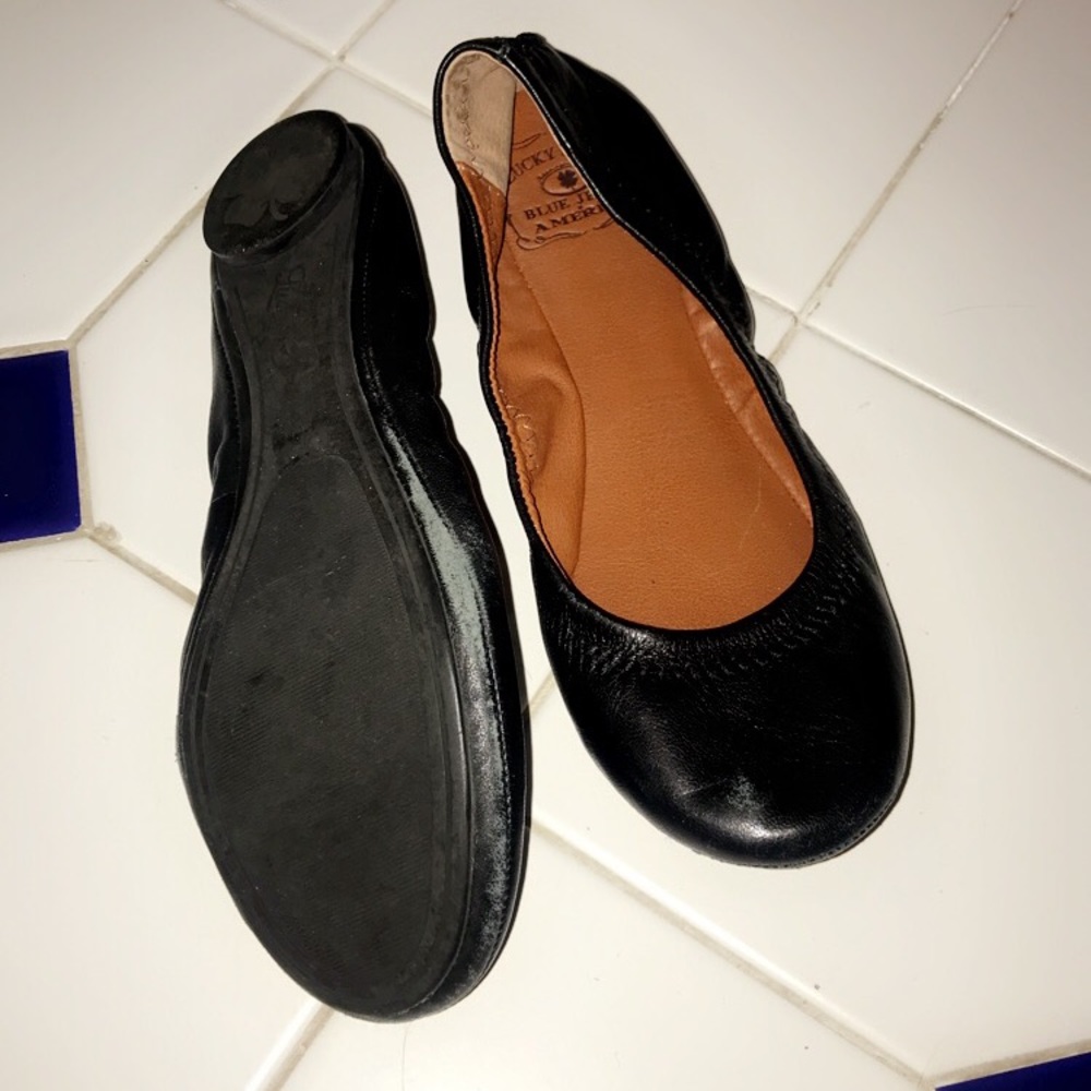 Super comfy lucky brand ballet flats